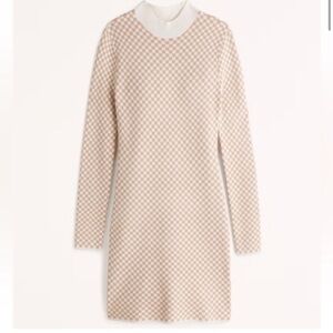 Abercrombie & Fitch Beige Checkered Sweater Dress‎